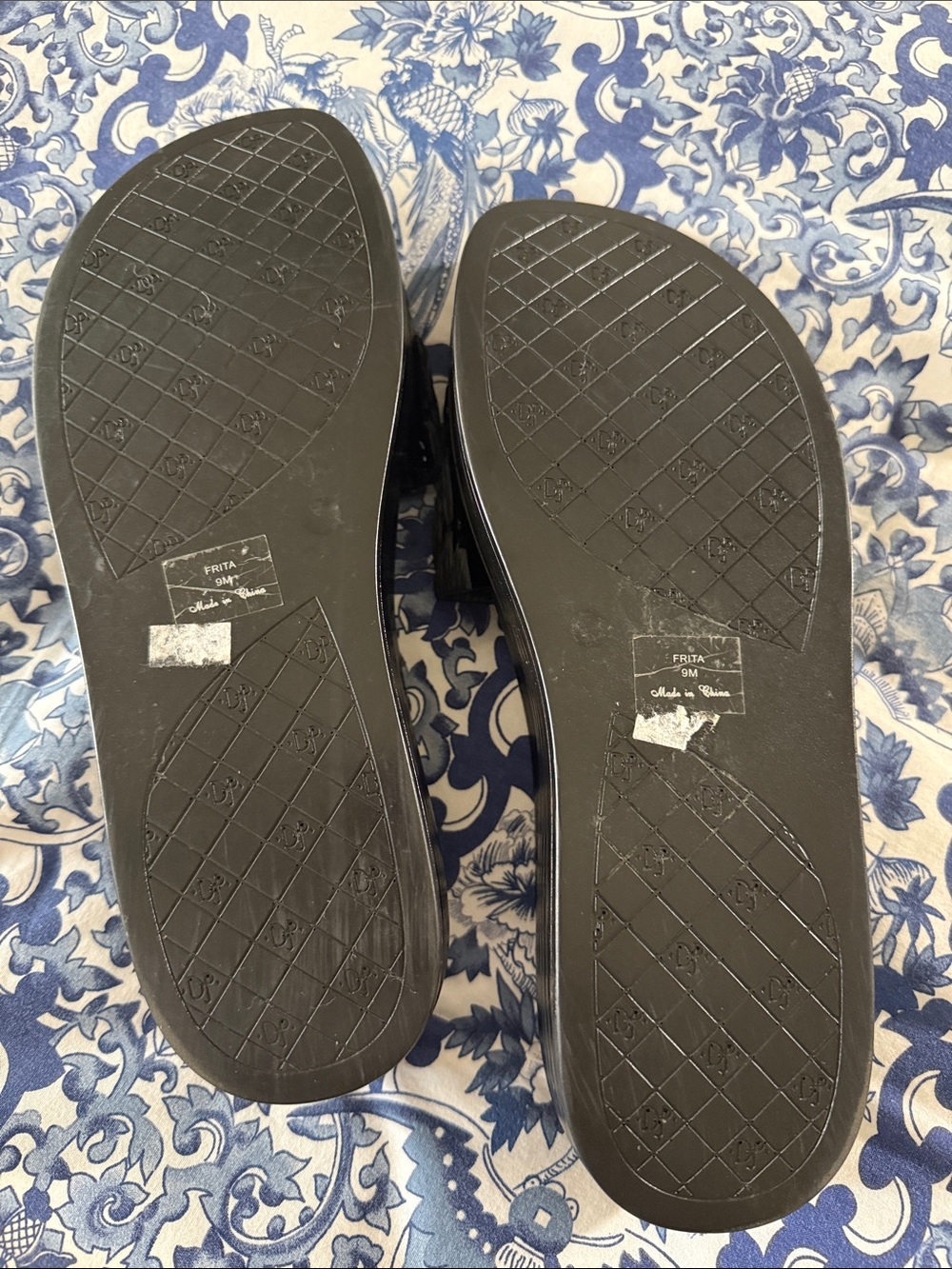 Donald J. Pliner FiFi Black Patent Woven Slide Sandals - Picture 3 of 5